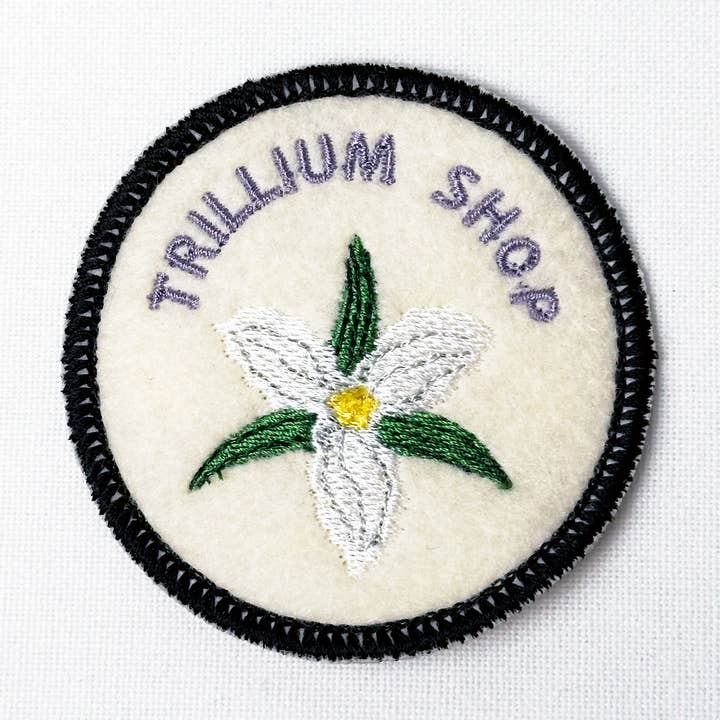 Trillium em Flor Patch - Inspirado pelas Florestas do Oregon por atacado de Little Ann Studio
