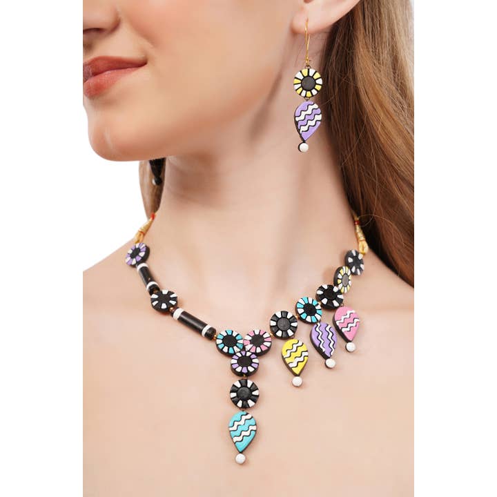 House of Kraft Jewelry & Accessories - Vente Parures de bijoux - Ensemble de bijoux Gouttes & Fleurs | Bijoux en argile | Ensemble en argile noire