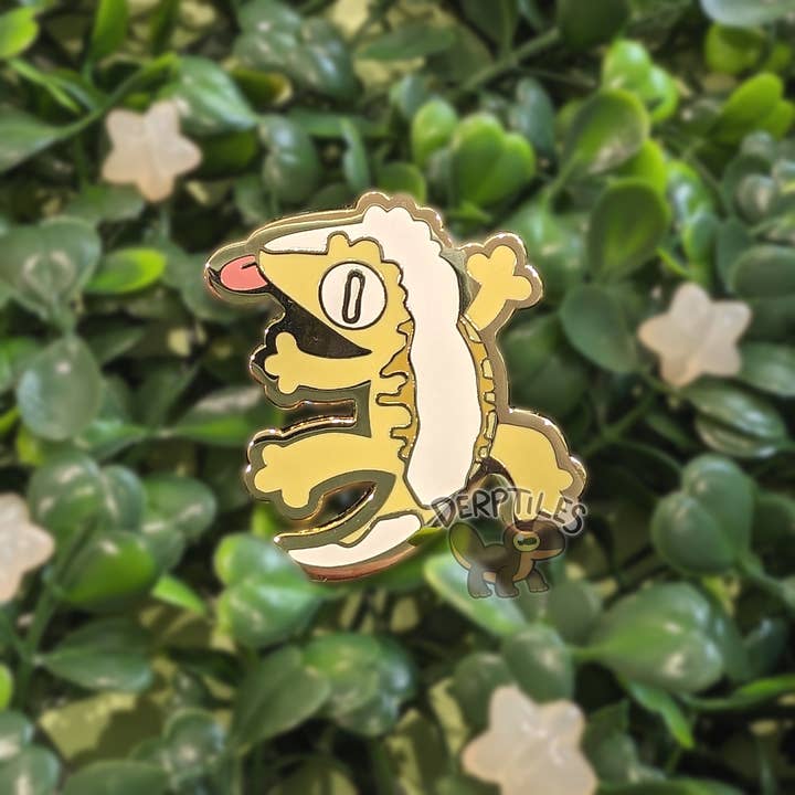 Derptiles - Wholesale Lapel Pin/Button - Crested Gecko Enamel Pin1