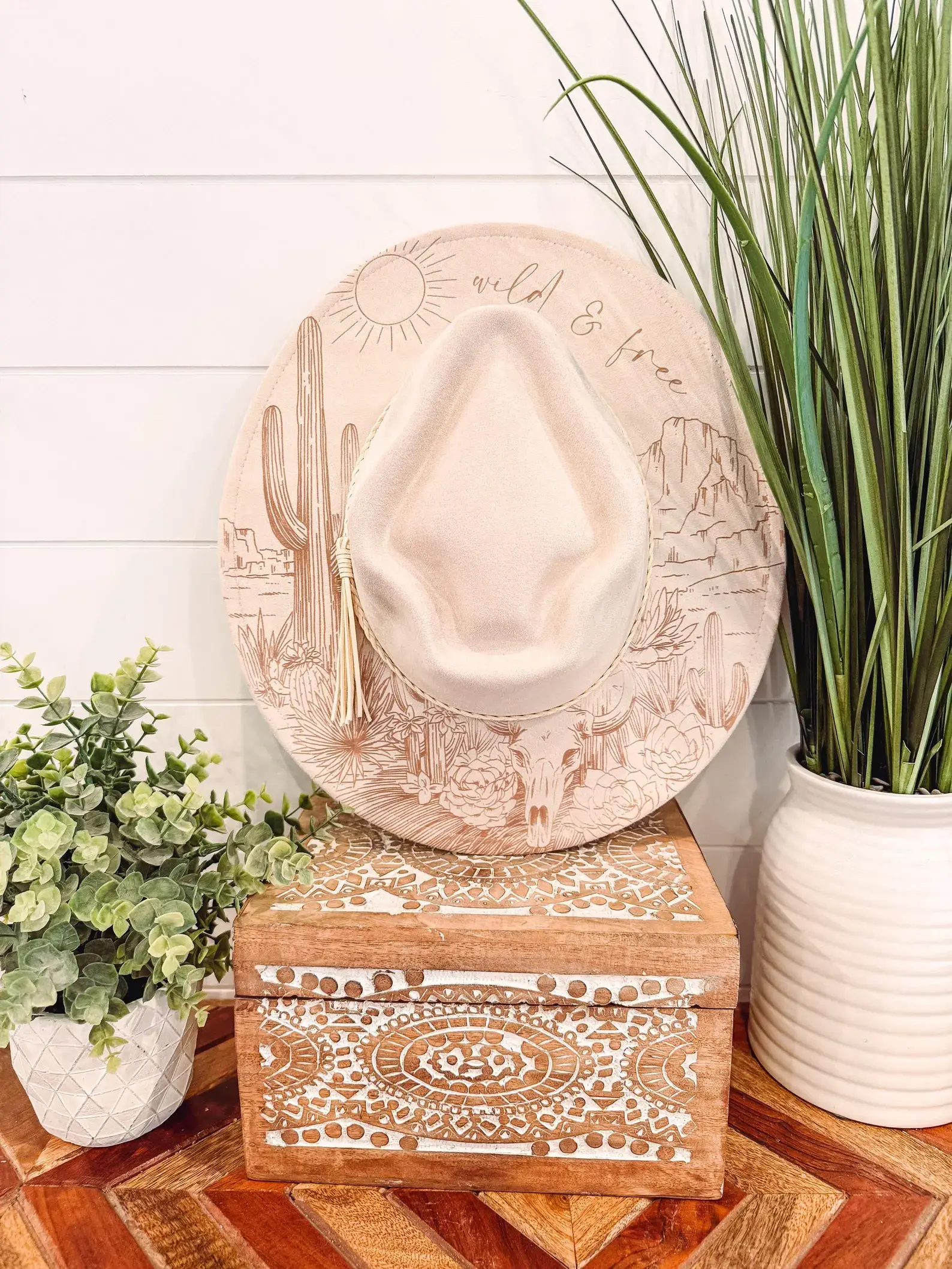 Willie & Dolly Designs - Wholesale Fedora - Women's - Desert Engraved Arrow Hat4