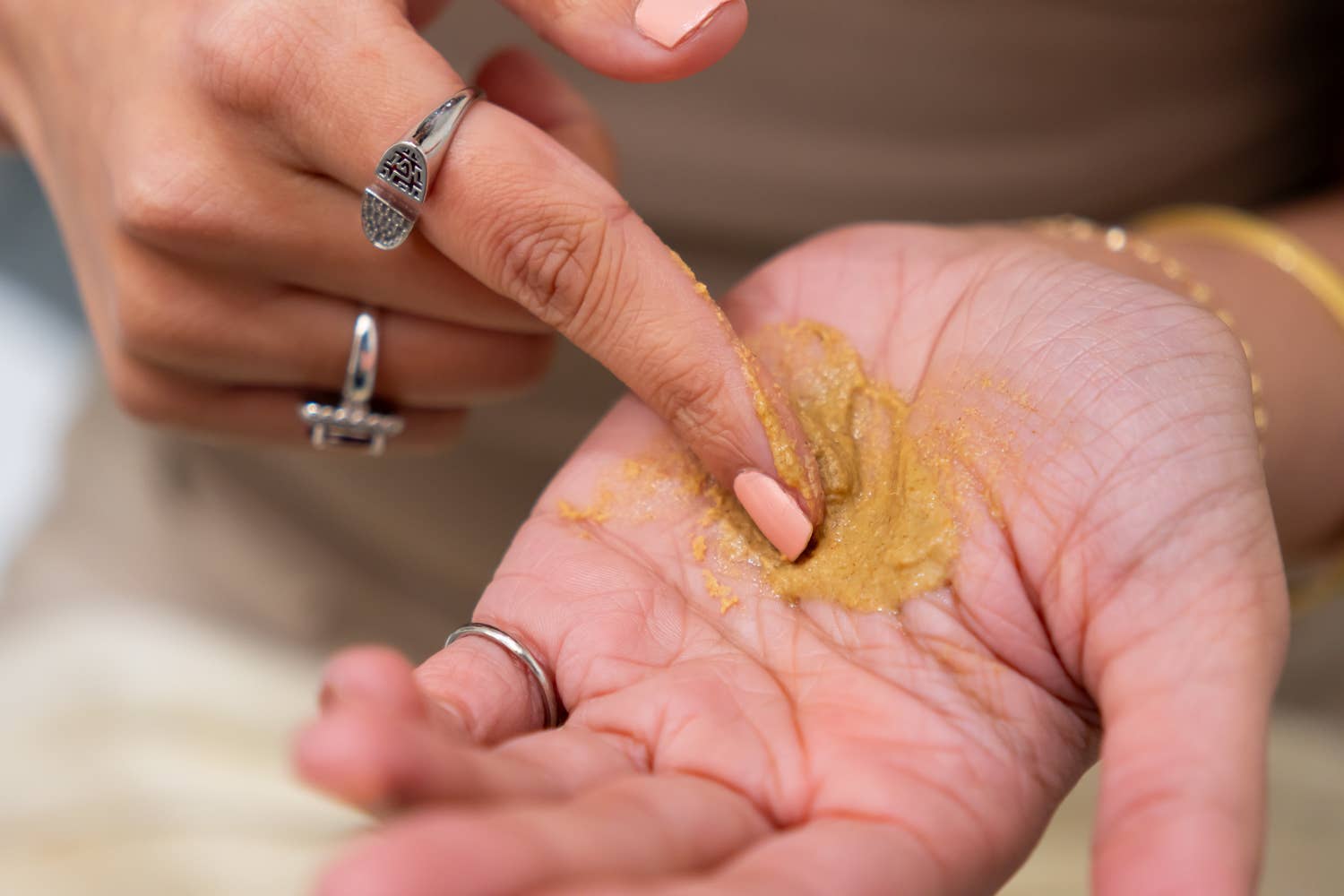 Liv Metta - Wholesale Hair Leave-In Conditioner - Rice & Papaya Radiance Daily Polish1