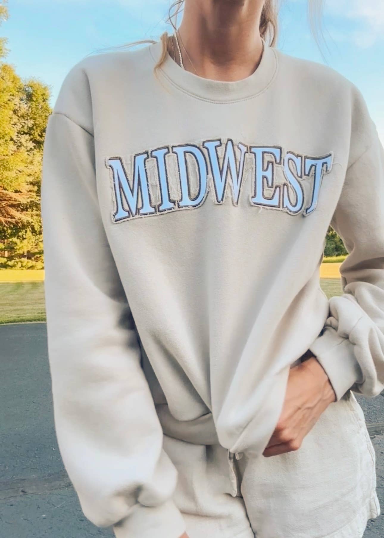 Ruth Artistry & Decor LLC - Wholesale Graphic Sweatshirt - Women's - Midwest Crewneck - Sweatshirt2