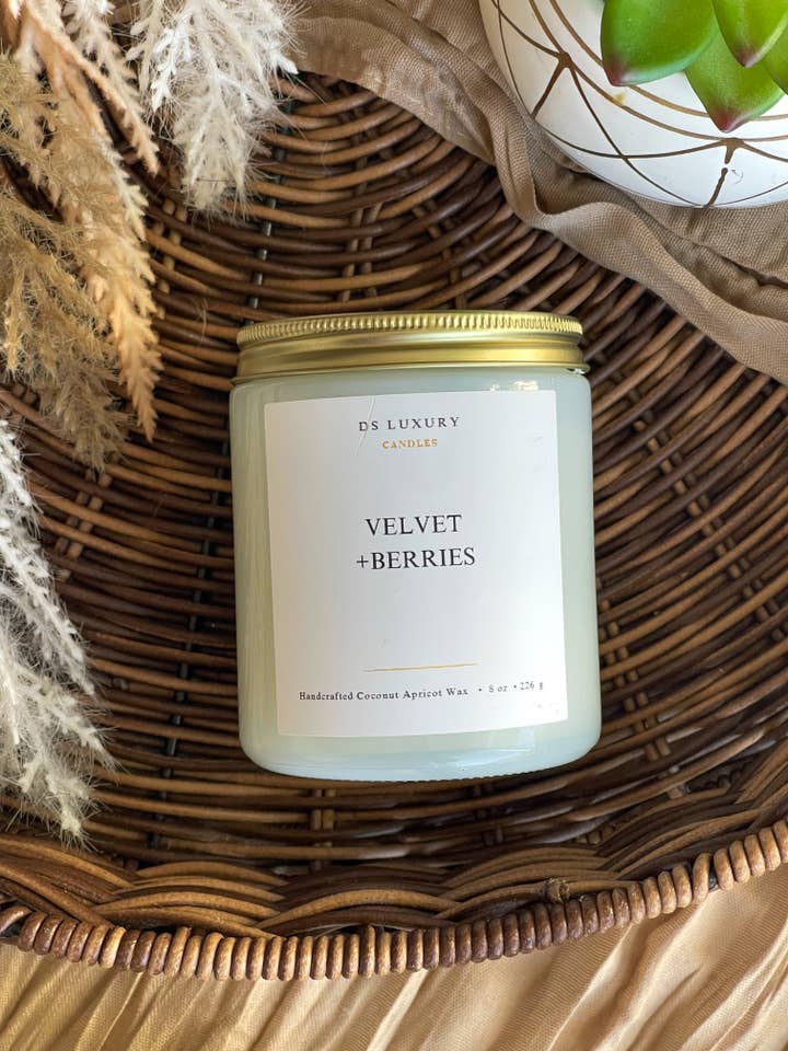 Vela de Veludo + Bagas - Vela de 8 oz em Frasco Leitoso por atacado de DS Luxury Candles