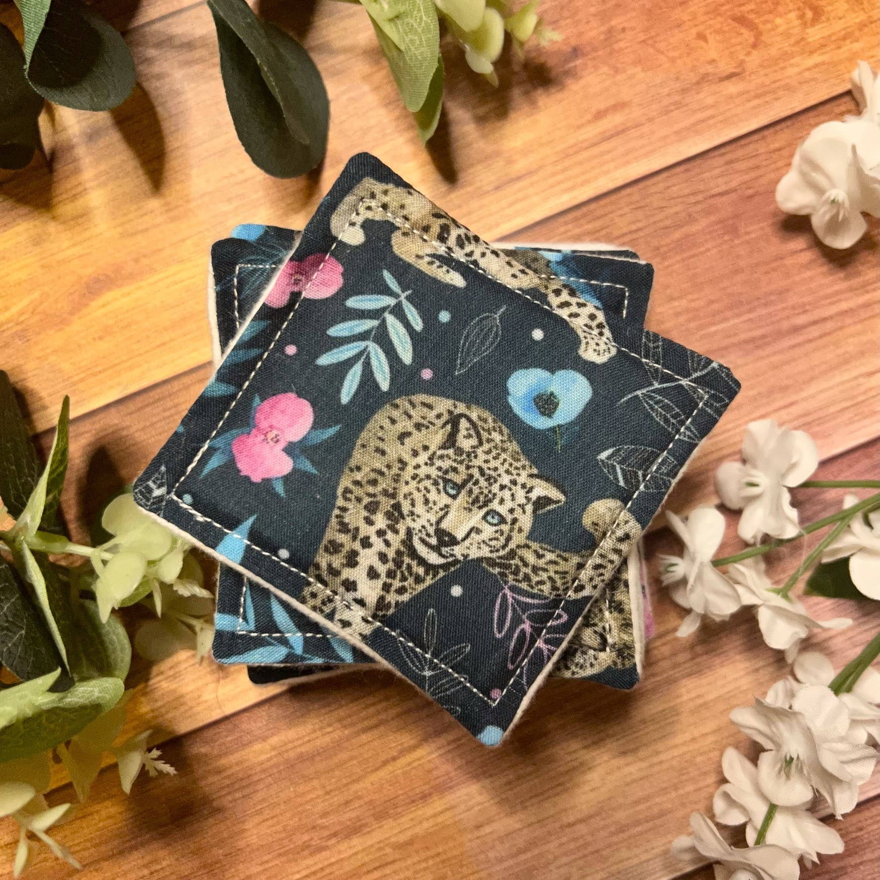 Tahlia Paige – wholesale Cotton pad – Snow Leopard Reusable Skincare Pads0