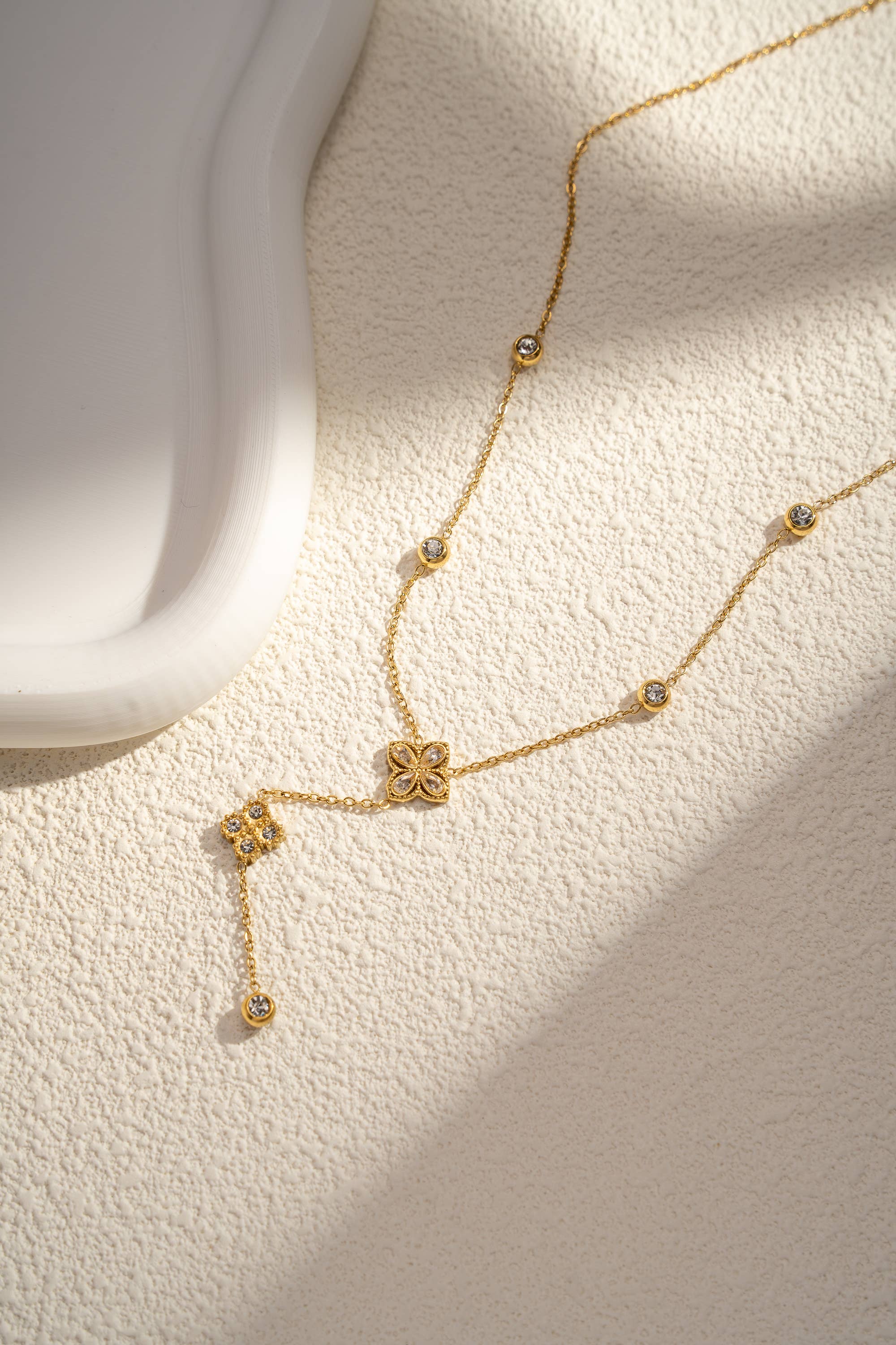 COSMOS - Wholesale Pendant/Charm Necklace - Y Necklace Stainless Steel Clover adorned with crystal Elegance1