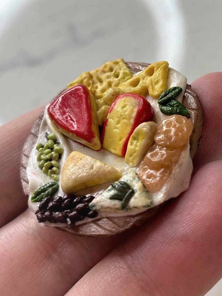 Fimo Magnet - Käsebrett | Wohnkultur | Essen | Kunst für den Großhandel von PrettySpookyDesigns