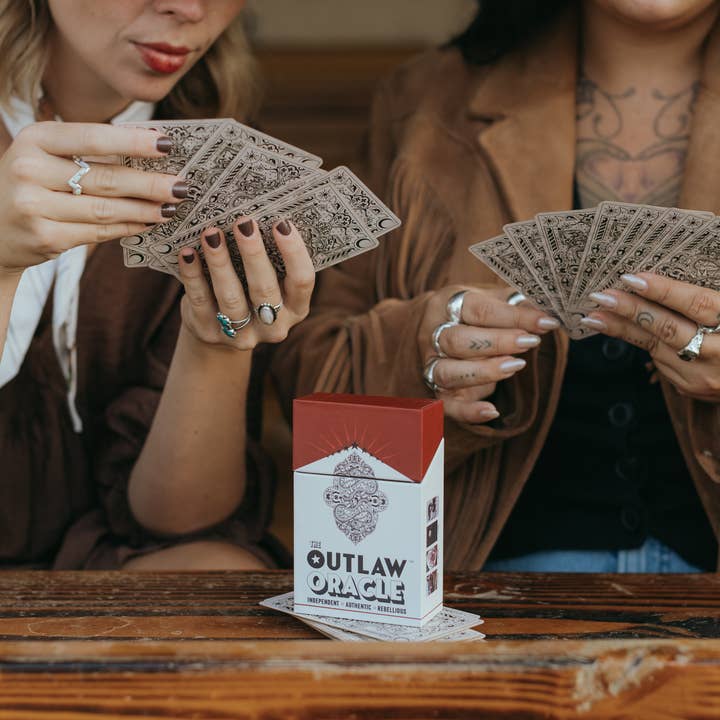 The Outlaw Oracle - Wholesale Tarot/Oracle Card - The Outlaw Oracle Card Deck4