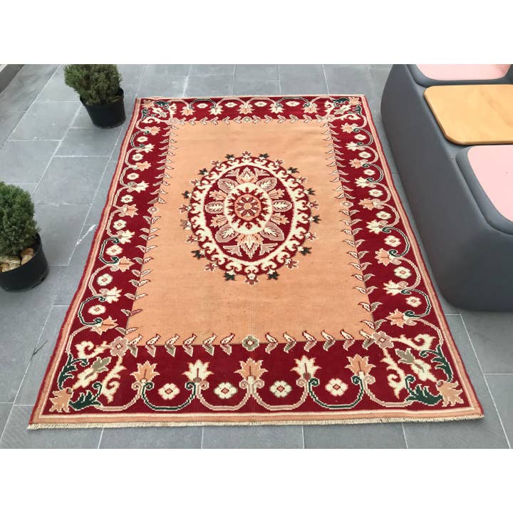 Vintage Matta, 4,4x6,4 ft Turkisk Matta, Röd Beige Persisk Ullmatta för wholesale av The Loom Wholesale