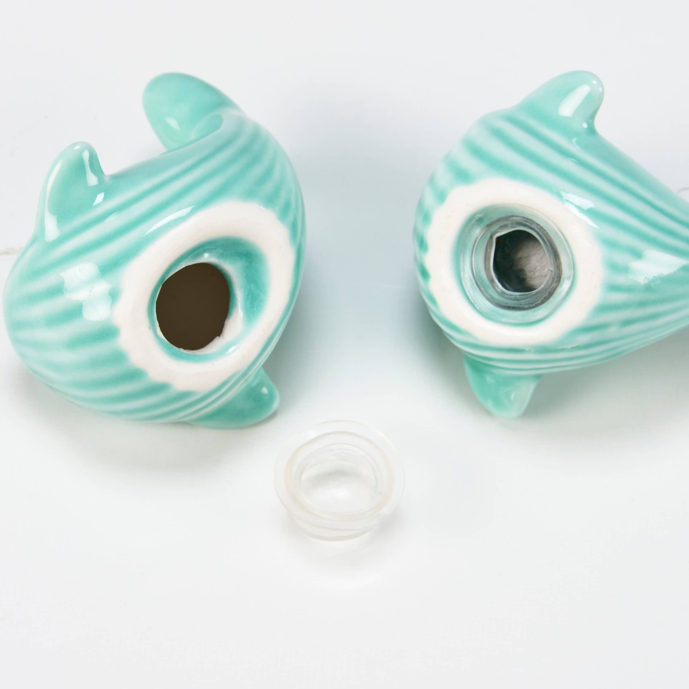 Primitives by Kathy - Wholesale Salt & Pepper Shaker Set - Whales Salt And Pepper Shakers3