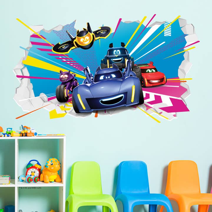 Autocollant mural Batwheels™ - Groupe traversant un mur brisé Décalcomanie Art de super-héros DC pour la vente par Themed