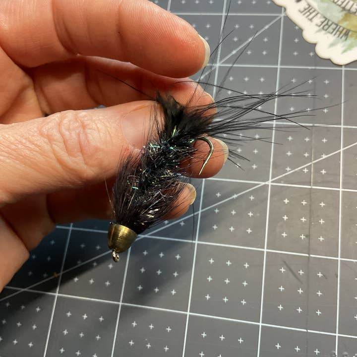 National Parks and Beyond - Wholesale Sporting Accessories - Fly Fishing Flies Set of 2, Size 4 and 610