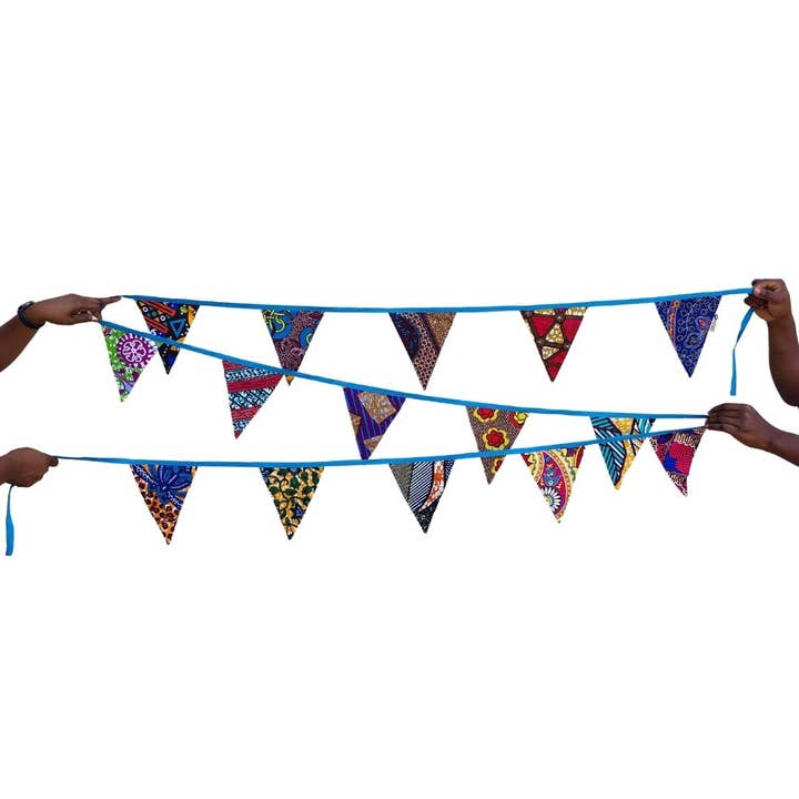 Guirnalda Azul Claro para venta al por mayor de Maame Tumi