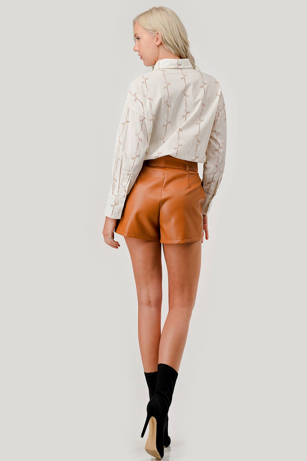 GeeGee x Lovelo - Wholesale Button Down Shirt - Women's - Ribbon Stripe Pattern Button-Up Shirt, OT5091824