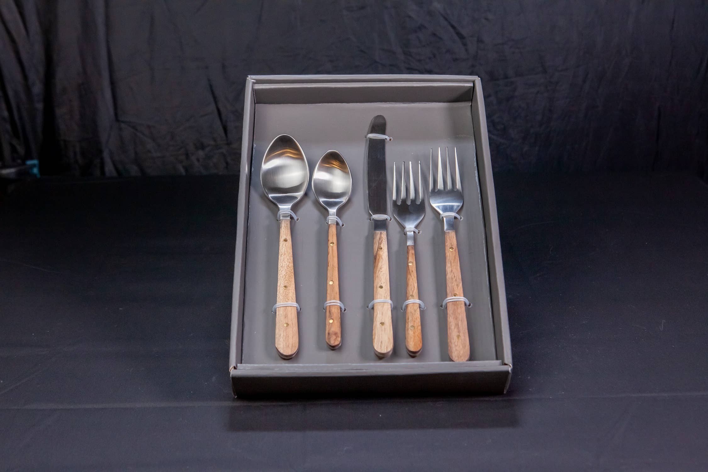 BIDKhome - Wholesale Flatware Set - 5pc Flatware Place Setting w/ Wood Handles in Giftbox1
