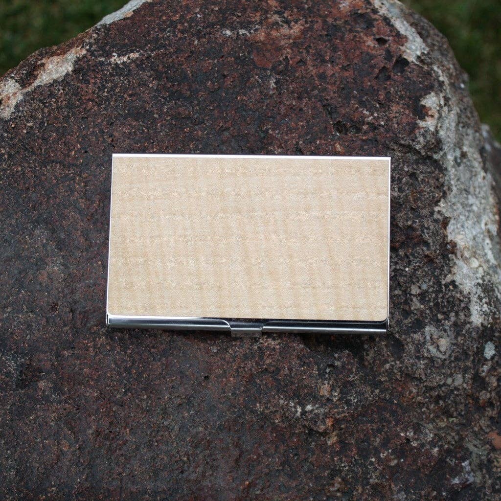 WUDN Handcrafted – Großhandel Visitenkartenetui – Handgefertigter Visitenkartenhalter aus Holz mit Sägezahn-Bergmotiv4