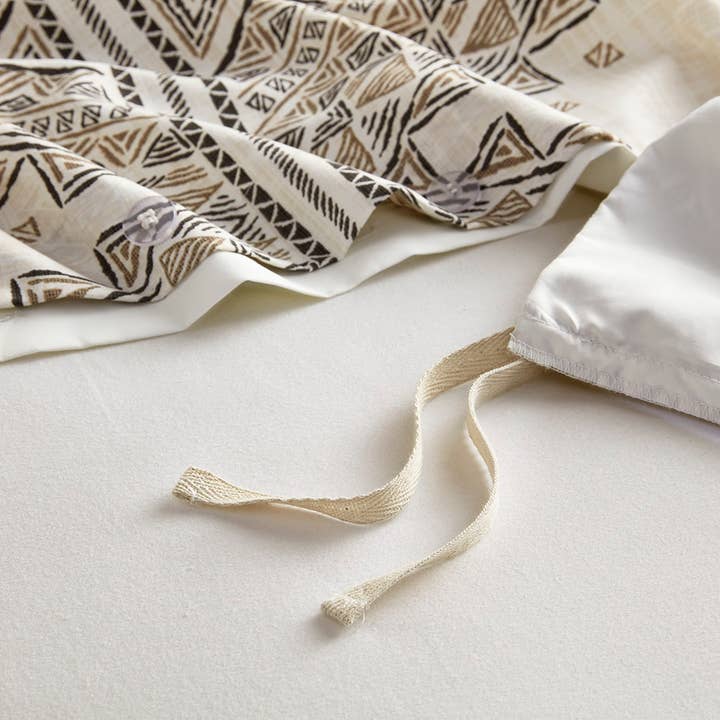 Olliix - Wholesale Bedding Set - 4 Piece Boho Printed Comforter/Duvet Cover Set, Beige/Ivory7