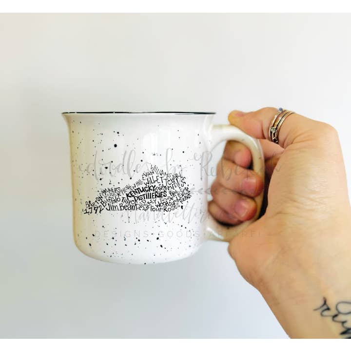 Tasse KY Distilleries pour la vente par Doodles By Rebekah