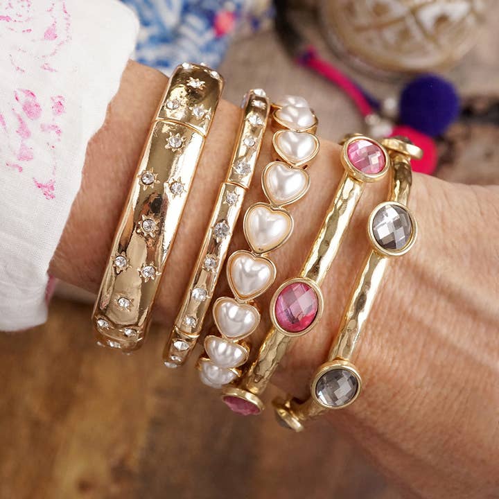 PennyLine inc - Wholesale Bangle Bracelet - Pearls Hearts Stretchy Bangle - Gold and Pearls