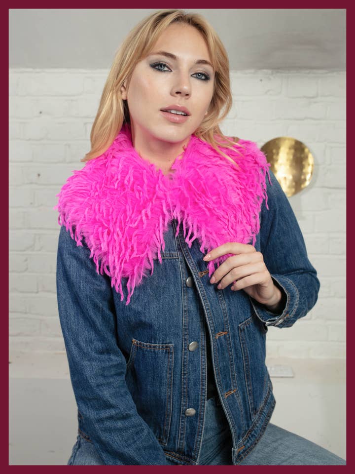 Collar Bergdorf en fucsia para venta al por mayor de NOOKI DESIGN LTD