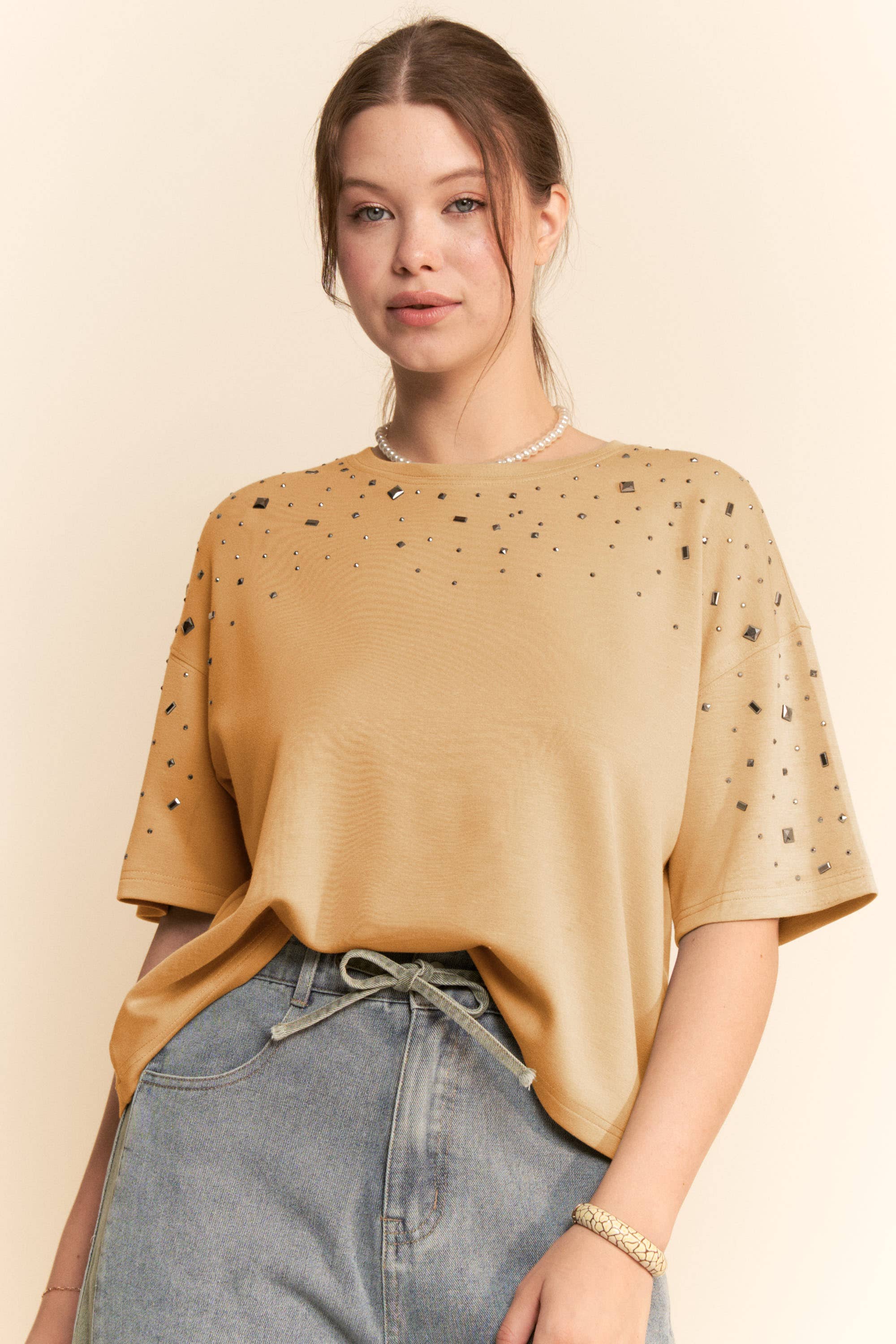 Davi & Dani – Großhandel Strickoberteil – Damen – HOTFIX BESATZ KURZARM LOOSE FIT OBERTEIL1