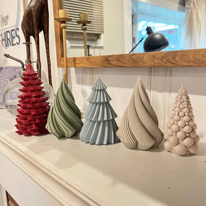 Make My Day Design - Wholesale Christmas Decoration - Cement Christmas Tree Figurines1