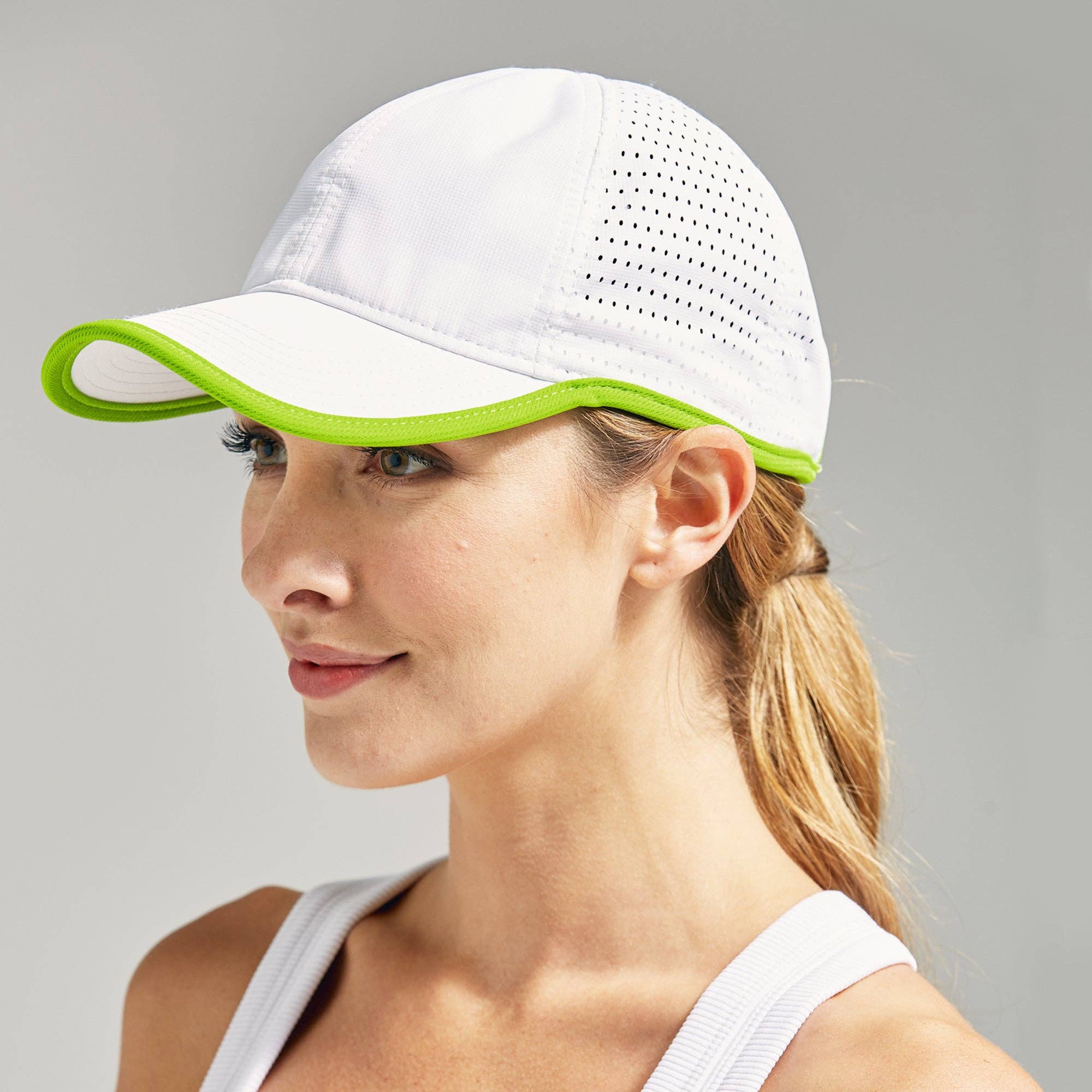 Blanc et Vert Chapeau Hot Shot en vente sur Faire1