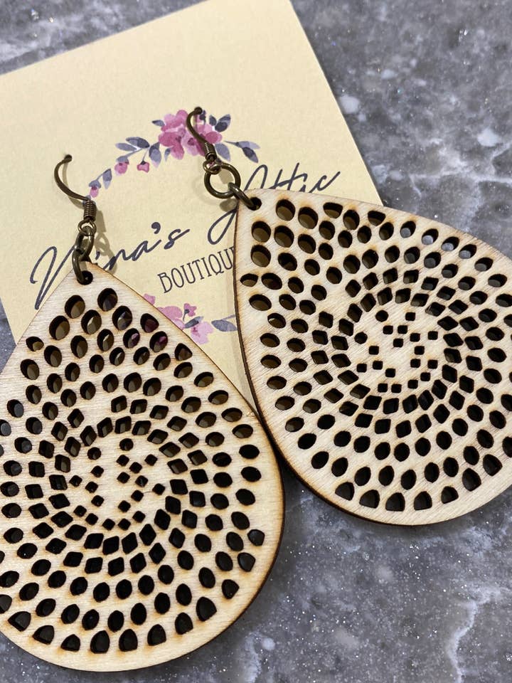 Recorte manchado marfil para venta al por mayor de Nina’s Attic