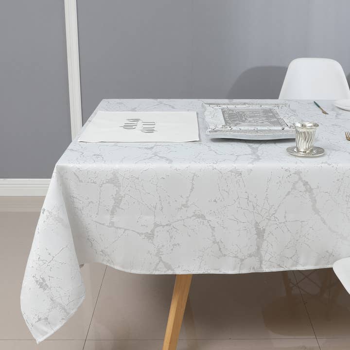 Nappe en jacquard marbre blanc/argent pour la vente par Majestic Giftware Inc