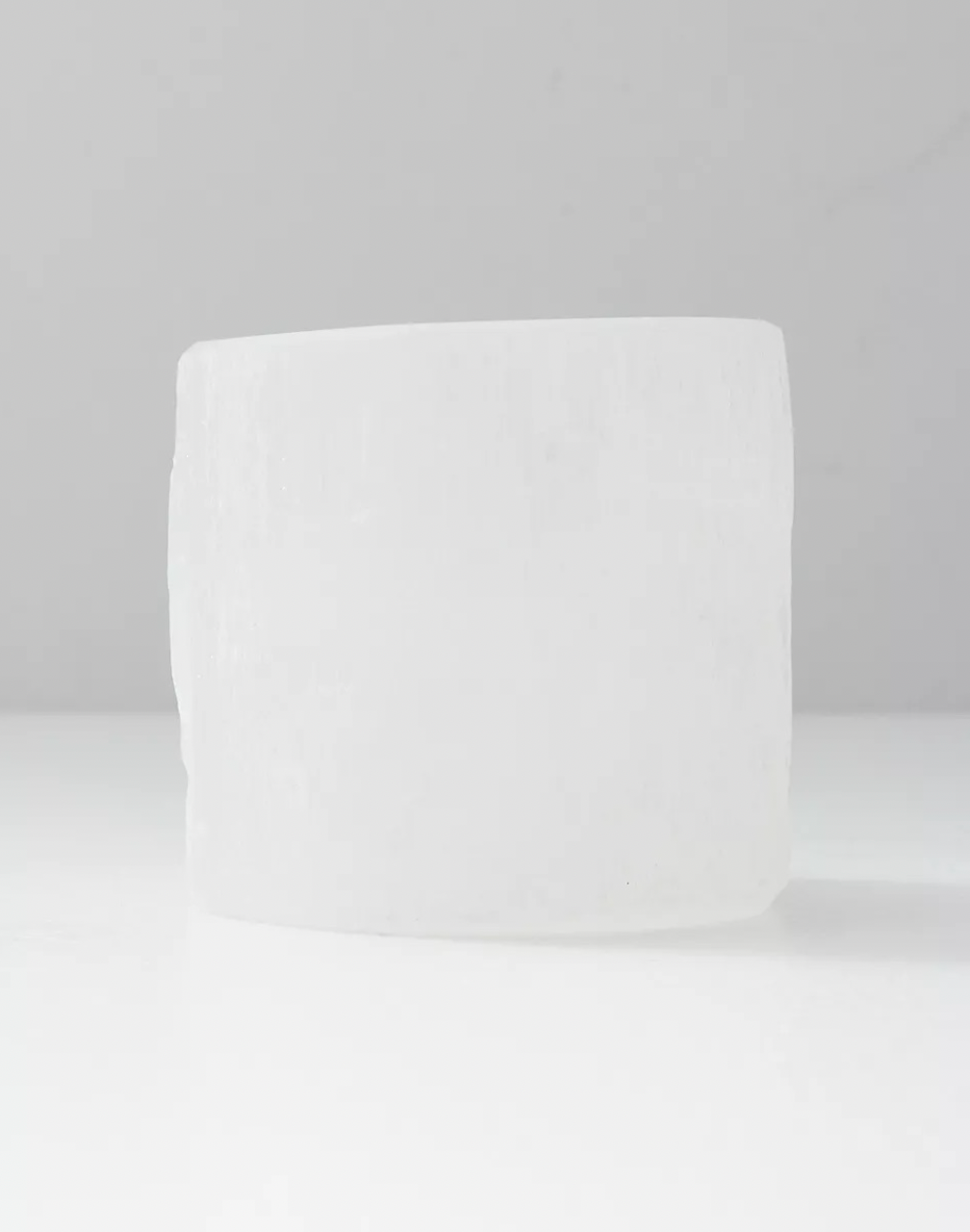 Ariana Ost - Wholesale Candle Holder - Selenite Tealight Candle Holder for Energy Cleansing2