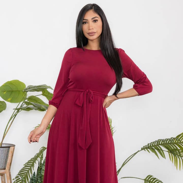 HH583X-S Vestido Midi Plus Size com Laço Mangas Bufantes & Decote em Gota e outras tendências em Compre plus size B2B. Devoluções gratuitas e condições de pagamento a 60 dias na Faire na Faire.