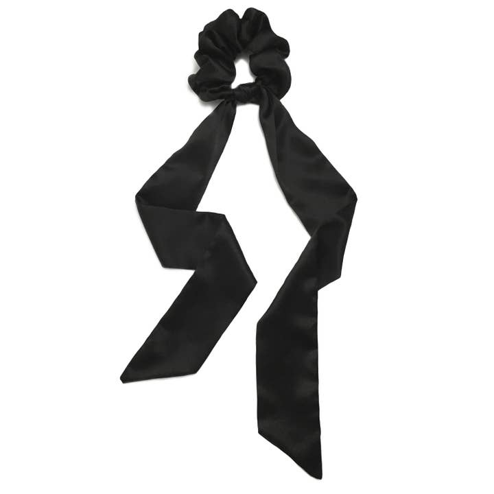 Chouchou en soie onyx pour la vente par Krystell Barraza