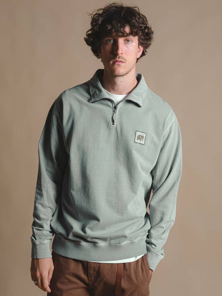 Pullover mit Viertelreißverschluss in Sauce Pigment Silbergrün für den Großhandel von Trendsplant Clothing