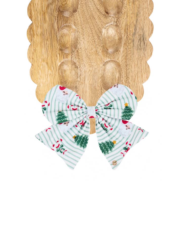 Magnetic Bow Peppermint Pine for wholesale by Mary Square