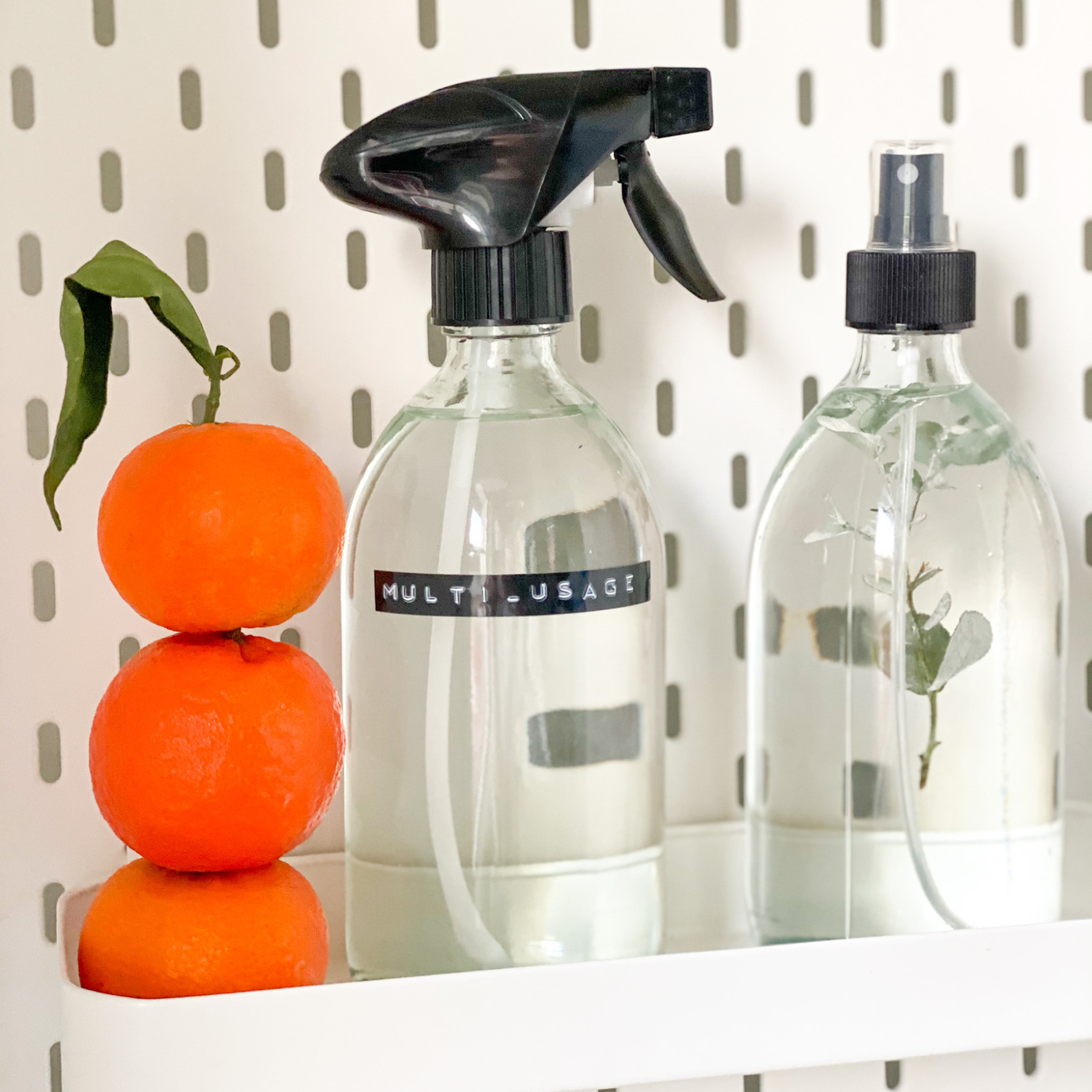 Little Pots - Wholesale Spray Bottle - Refillable black trigger spray bottle in white glass4