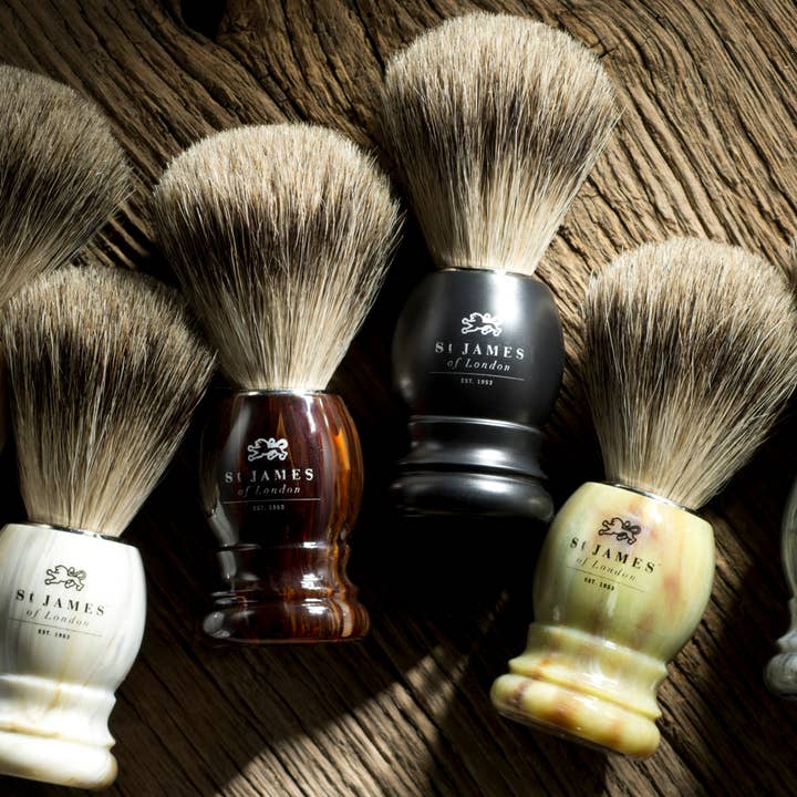 Pinceaux Super Badger de St James pour la vente par St James of London