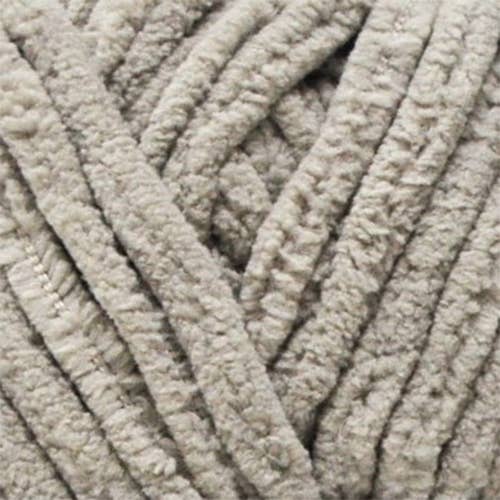 Creative World of Crafts - Wholesale Yarn - Hello Love Blanket Plush Yarn 100g3