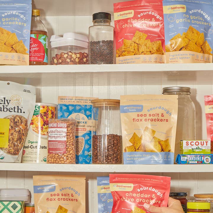 Unbothered Foods – Engroshandel Kiks – Cheddar- og purløg surdejskiks3