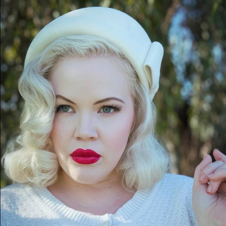 The Head-Turner Structured Beret by Lipstick & Chrome -WHITE for wholesale by Lipstick & Chrome