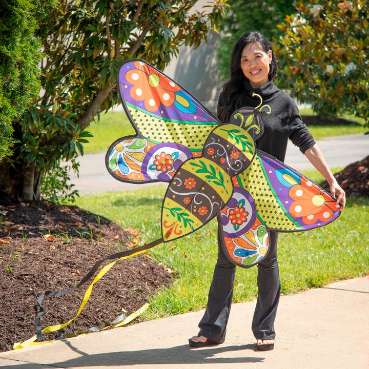 Evergreen Enterprises - Wholesale Sporting Game - Kids & Baby - Ever Fliers Fun Floral Bee Kite with Tail and Reel