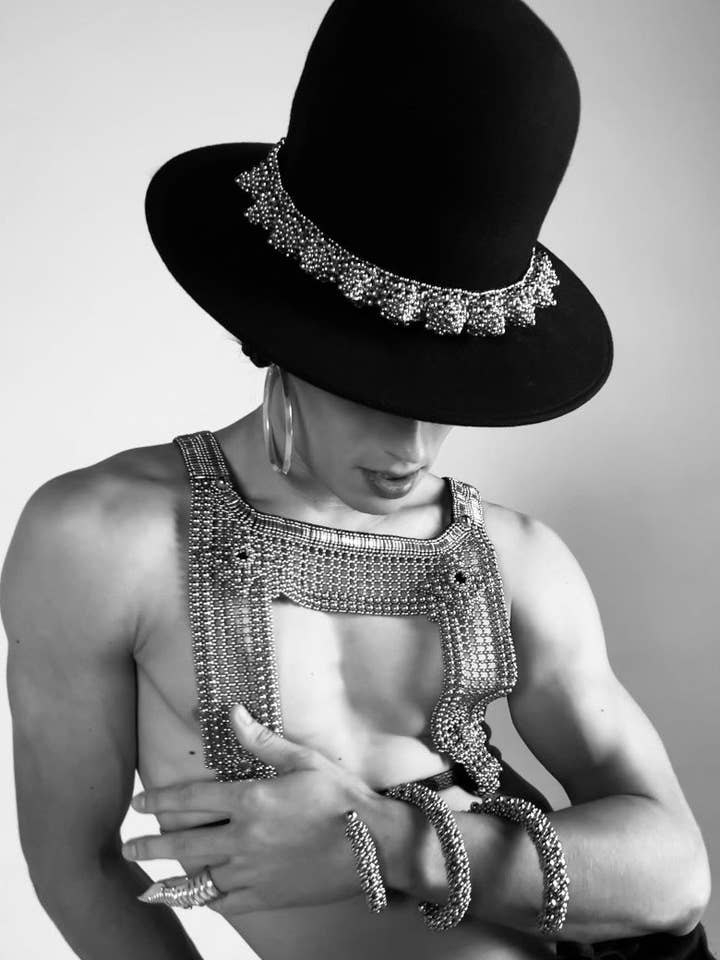 Cinta para sombrero de plata Eingana - 2 variantes de color para venta al por mayor de OBJECT & DAWN