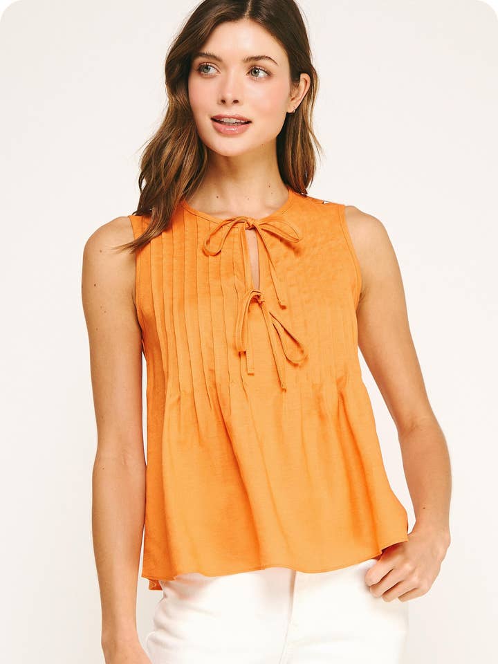 Mouwloze linnen top met pintuck en strikdetail voor wholesale door Strut & Bolt