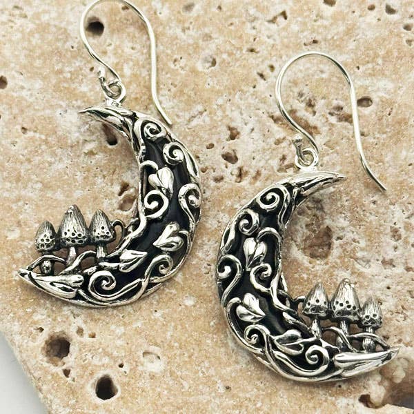 Boucles d'oreilles lune champignon en argent sterling pour la vente par Goddess Design Studio