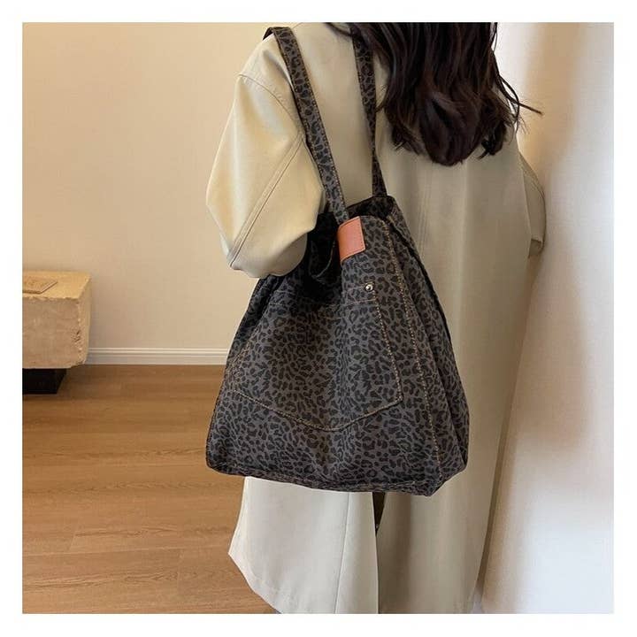 FurDecoration - Wholesale Shoulder Bag - Women's - Leopard Print Canvas Oversized Shoulder Bag3