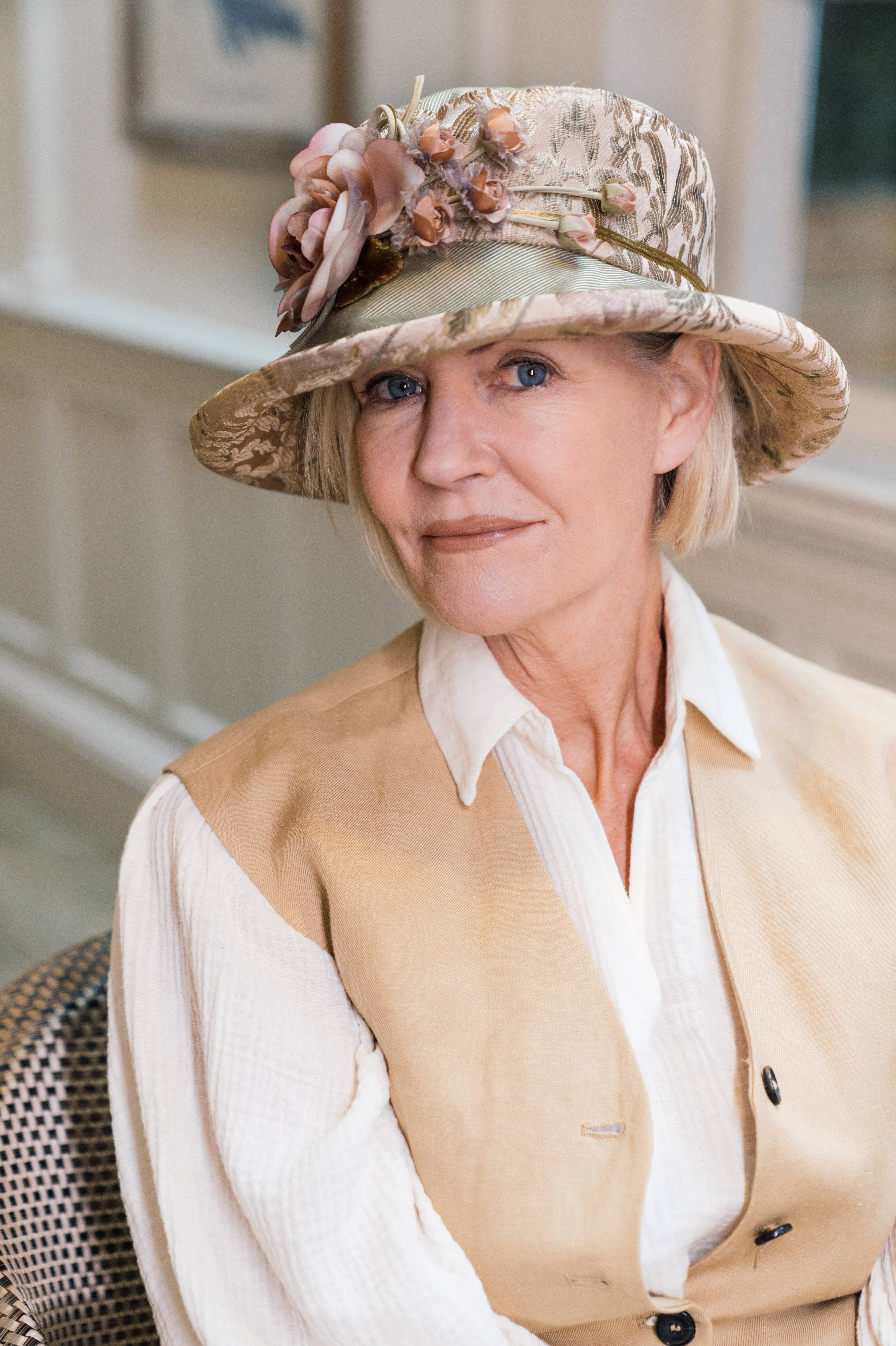 Proppa Toppa Hats – wholesale Fascinator-hatt - Dam – Vintage tyg blommig hatt med ränder och blomma2