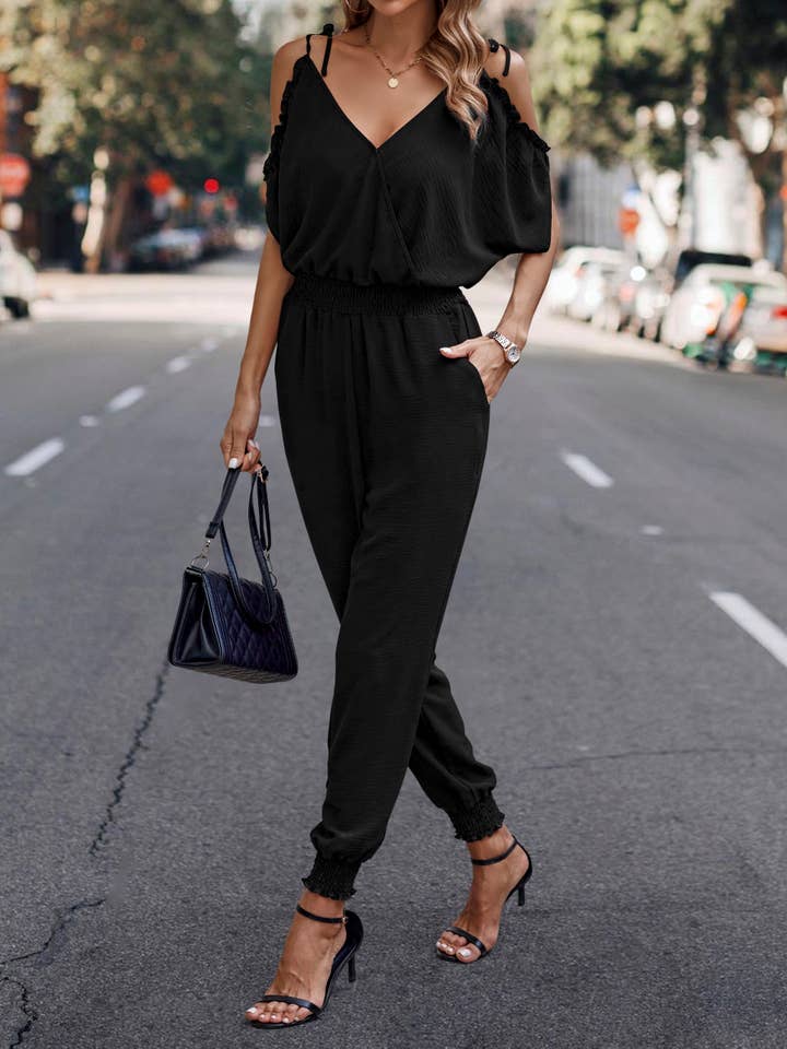 eLook – Großhandel Jumpsuit – Damen – SZ1-J9004 Schulterfreier Wickeloverall mit gesmokter Schulterpartie47