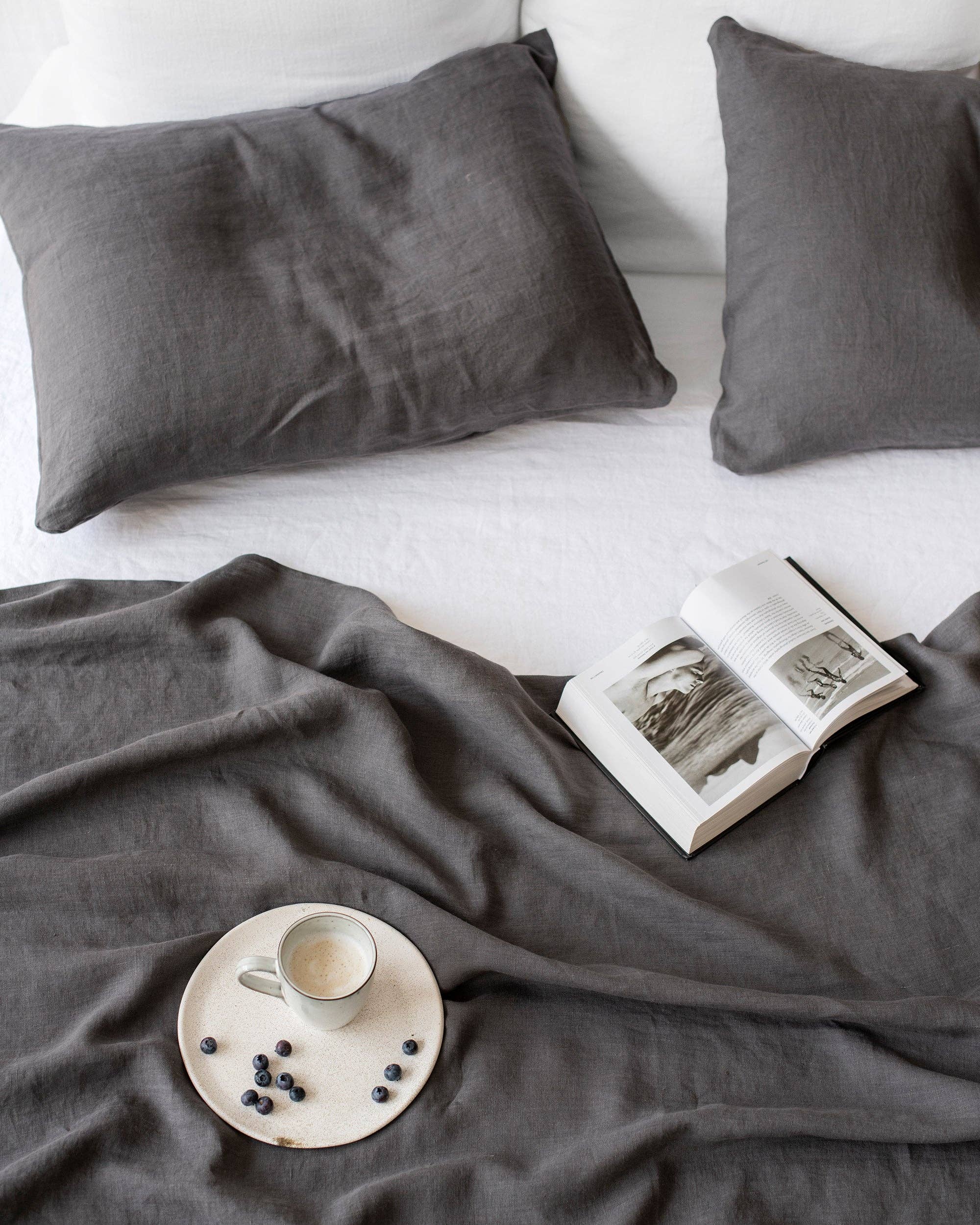 MagicLinen (We handle U.S. import procedures for you) - Wholesale Lakenset - Linnen laken set in Antracietgrijs (4 stuks) Beddengoed set1