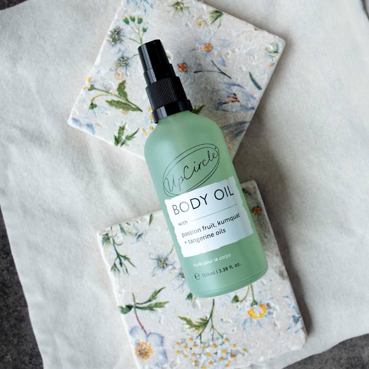 VIAI Beauty - Wholesale Bath/Body Oil - Body Oil with Passion Fruit Oil6