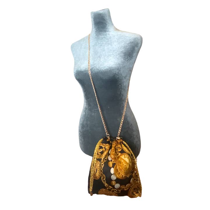 Vintage Luxe Up - Wholesale Crossbody bag – Women's - Chanel CC Logo Coins Noir Vintage Scarf Crossbody Bag4