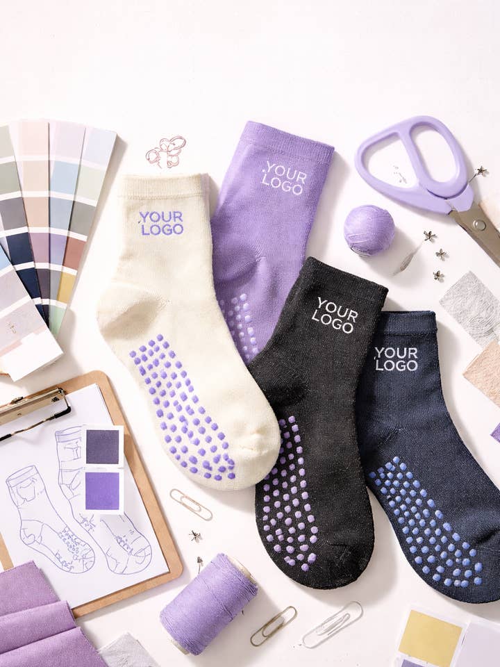 Chaussettes de préhension personnalisées | Étiquetage blanc (basé sur une demande) pour la vente par Party Pilates