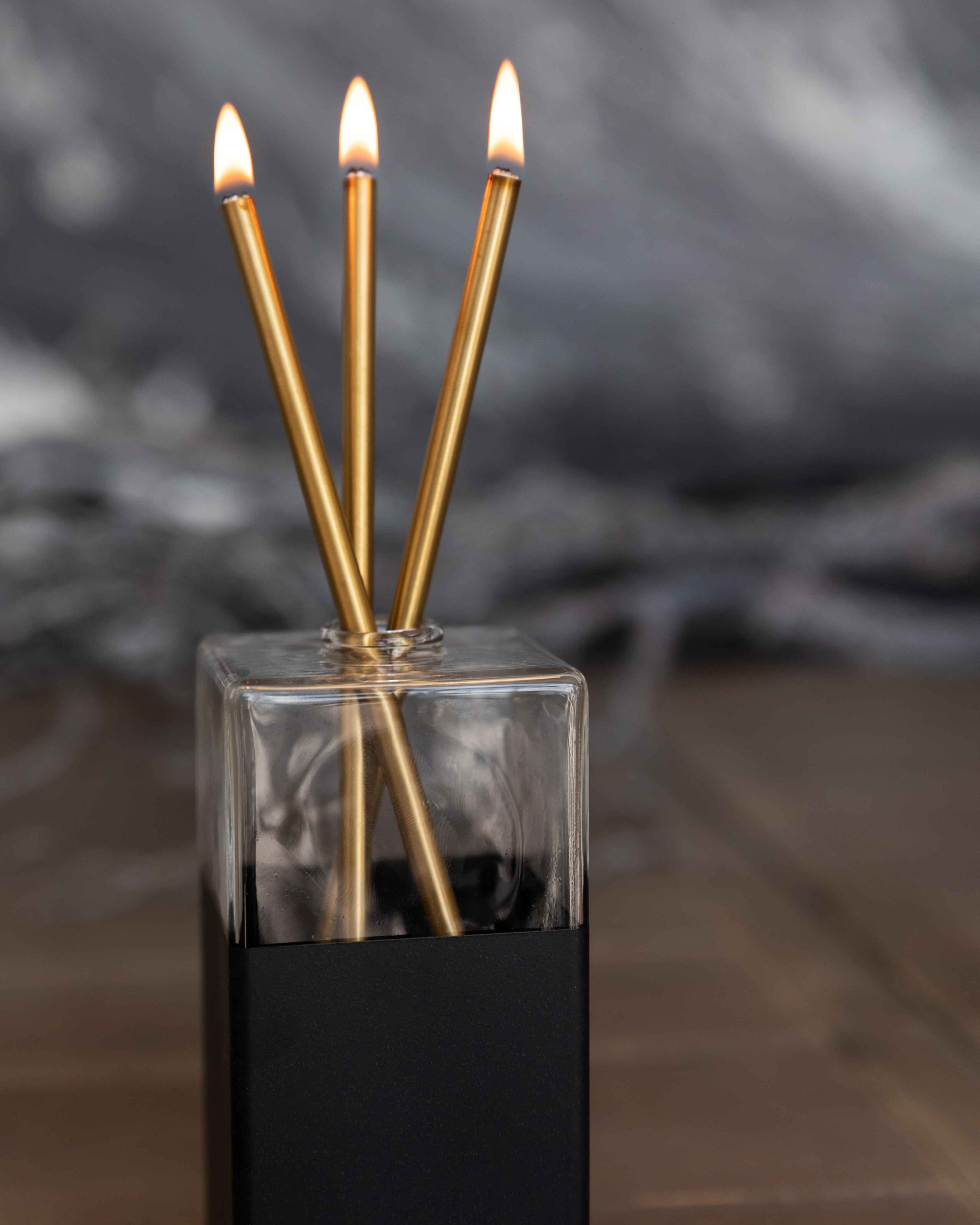 Everlasting Candle Co. - Wholesale Tapered Candle/Candlestick - Gold Everlasting Candle – Reusable Steel Candles [x1 Pack]4